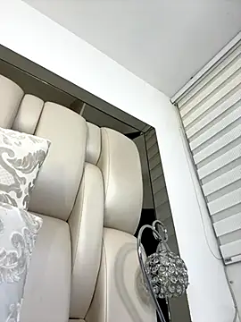 ALISSON FOXXX1 online show from 11-04-25, 08:19