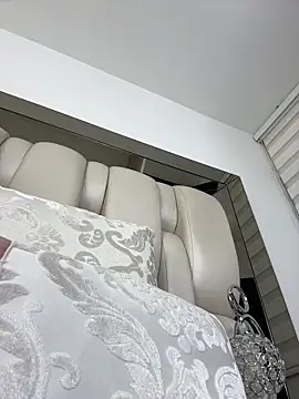 Snapshot of ALISSON_FOXXX1 chatting on 02-02-26, 10:52 ALISSON FOXXX1 online show from 02-02-26, 10:52