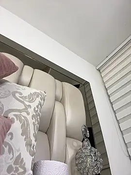 Snapshot of ALISSON_FOXXX1 chatting on 02-05-26, 10:58 ALISSON FOXXX1 online show from 02-05-26, 10:58