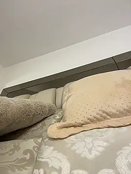 Snapshot of ALISSON_FOXXX1 chatting on 02-25-26, 12:53 ALISSON FOXXX1 online show from 02-25-26, 12:53