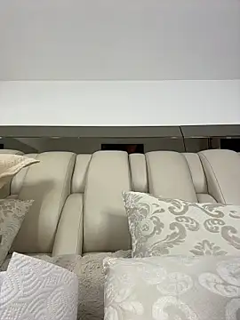 ALISSON FOXXX1 online show from 04-14-26, 10:49