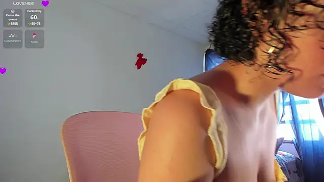 cailynhot online show from 01-18-25, 04:42