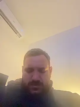 JonJ0 online show from 01-10-26, 03:41