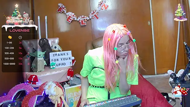 Snapshot of Skinygirl chatting on 01-04-25, 12:37 Skinygirl online show from 01-04-25, 12:37