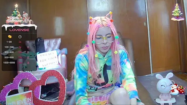 Snapshot of Skinygirl chatting on 01-08-25, 11:52 Skinygirl online show from 01-08-25, 11:52