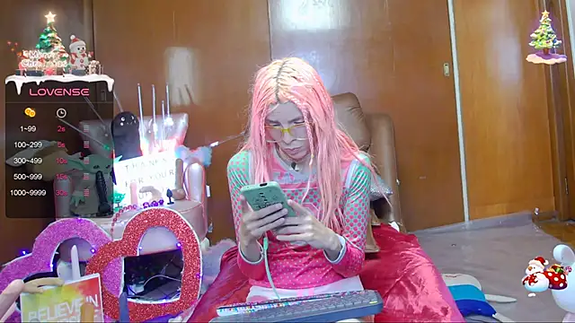 Snapshot of Skinygirl chatting on 01-15-25, 12:09 Skinygirl online show from 01-15-25, 12:09