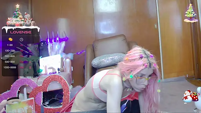 Snapshot of Skinygirl chatting on 01-28-25, 03:36 Skinygirl online show from 01-28-25, 03:36