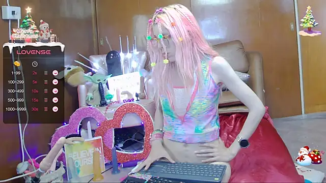 Snapshot of Skinygirl chatting on 01-29-25, 02:19 Skinygirl online show from 01-29-25, 02:19