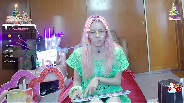 Skinygirl online show from 01-30-25, 01:11