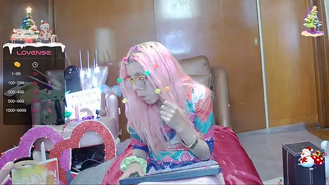 Snapshot of Skinygirl chatting on 01-30-25, 11:45 Skinygirl online show from 01-30-25, 11:45