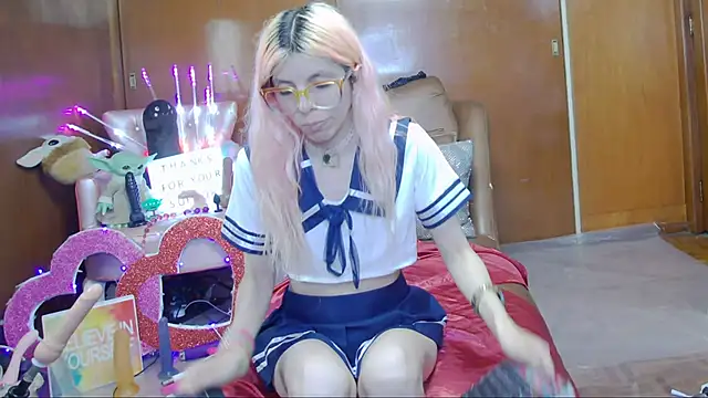 Snapshot of Skinygirl chatting on 03-13-25, 03:54 Skinygirl online show from 03-13-25, 03:54