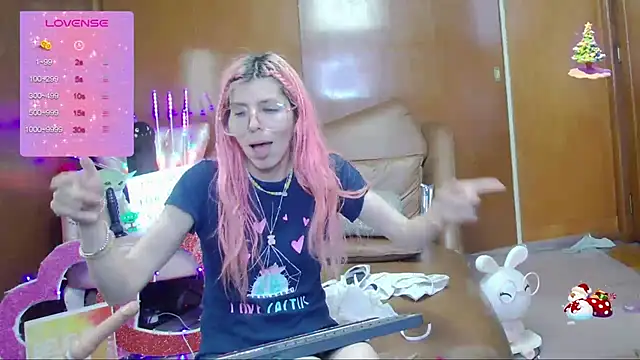 Skinygirl online show from 09-30-25, 12:48