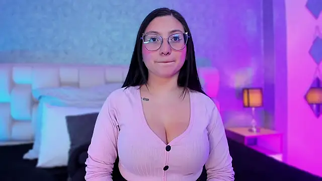 lucy neil online show from 01-27-25, 11:11