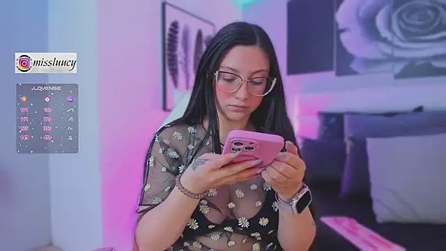 lucy neil online show from 09-30-25, 07:08