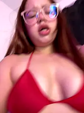 Lucyklein2022 online show from 10-05-25, 01:04