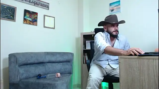 Snapshot of cowboyht chatting on 04-18-26, 06:39 cowboyht online show from 04-18-26, 06:39