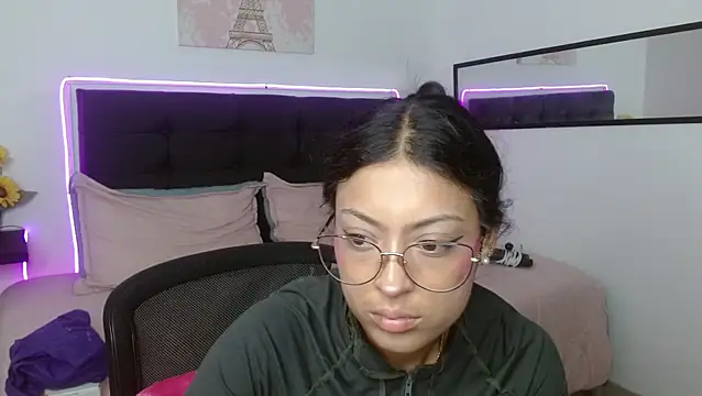 vaness weet online show from 02-18-26, 06:37