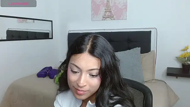 Snapshot of vaness_weet chatting on 06-19-26, 08:56 vaness weet online show from 06-19-26, 08:56