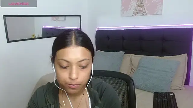Snapshot of vaness_weet chatting on 07-16-26, 06:58 vaness weet online show from 07-16-26, 06:58
