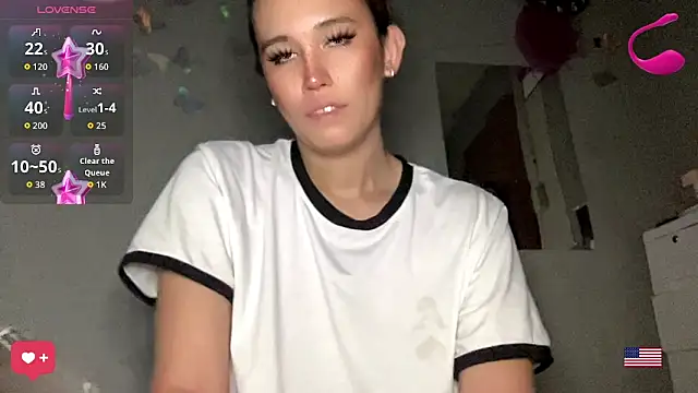 Snapshot of MeganTheRarest chatting on 07-14-26, 02:16 MeganTheRarest online show from 07-14-26, 02:16