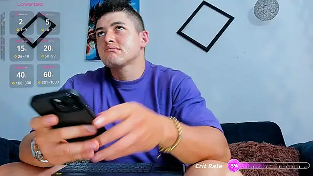 Snapshot of Leonsmoron chatting on 09-17-25, 10:00 Leonsmoron online show from 09-17-25, 10:00