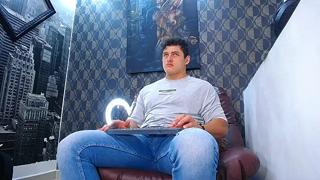 Leonsmoron online show from 03-30-26, 02:01