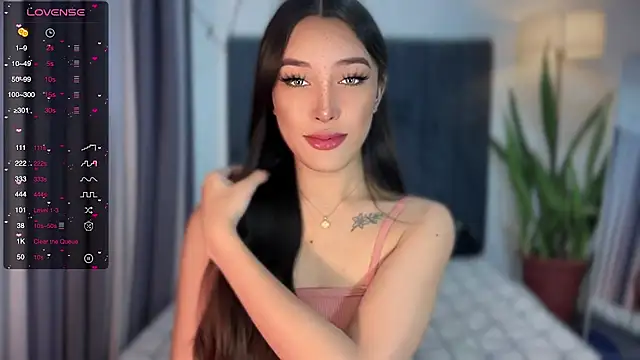 wiggle nibble online show from 10-05-25, 02:48