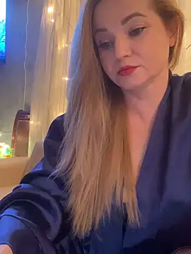 Snapshot of Lady__Maria chatting on 02-19-25, 04:00 Lady Maria online show from 02-19-25, 04:00