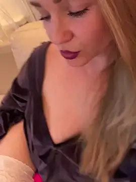 Snapshot of Lady__Maria chatting on 03-05-25, 08:00 Lady Maria online show from 03-05-25, 08:00