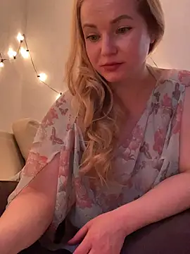 Snapshot of Lady__Maria chatting on 03-09-25, 08:10 Lady Maria online show from 03-09-25, 08:10