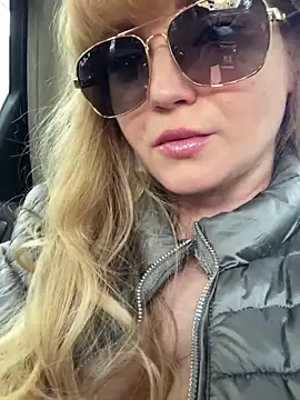 Snapshot of Lady__Maria chatting on 03-11-25, 01:45 Lady Maria online show from 03-11-25, 01:45