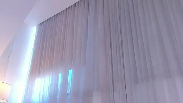Snapshot of Emma_Torres__ chatting on 07-10-26, 12:41 Emma Torres online show from 07-10-26, 12:41