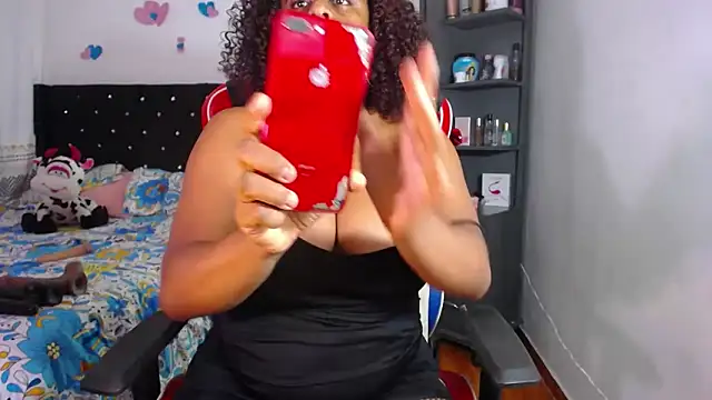 BellaKarla online show from 05-15-26, 11:34