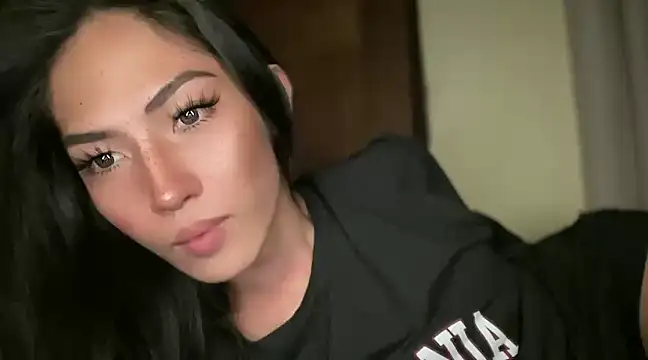 Bella Gordon online show from 01-14-25, 06:28