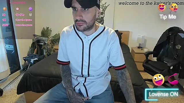 Snapshot of kaiser679_ chatting on 09-08-25, 10:09 kaiser679 online show from 09-08-25, 10:09