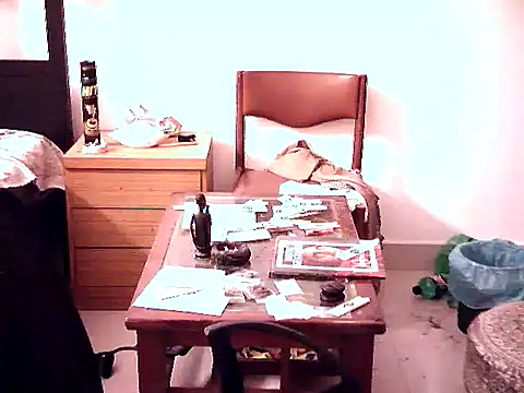 aksxi1 online show from 10-27-25, 04:22