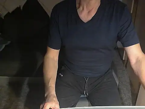 kiam471 online show from 12-16-24, 06:49