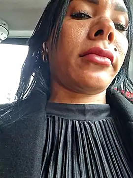 Doll Loren online show from 12-20-25, 04:47