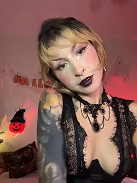 Cinamoonn online show from 10-15-25, 08:31