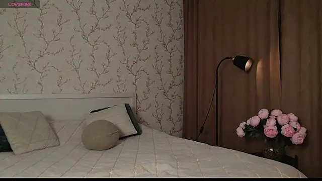 Snapshot of ly_lydia chatting on 12-05-25, 03:15 ly lydia online show from 12-05-25, 03:15