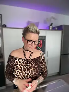 German Milf online show from 02-18-25, 02:06
