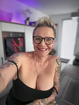 German Milf online show from 02-23-25, 02:46