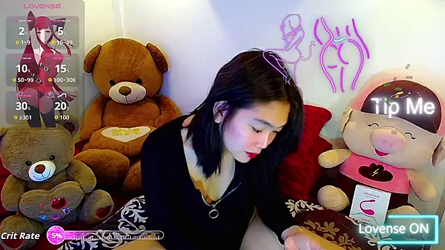 TR4NSCUTI3 online show from 03-24-26, 07:41