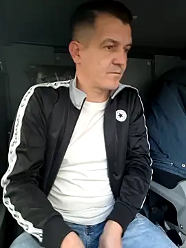 Hakocity2200 online show from 12-17-24, 06:45