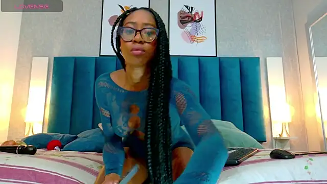 MiaMidnnightt online show from 03-05-25, 12:22