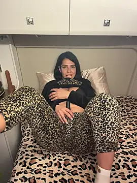 Snapshot of Cataleya80 chatting on 02-24-26, 10:08 Cataleya80 online show from 02-24-26, 10:08