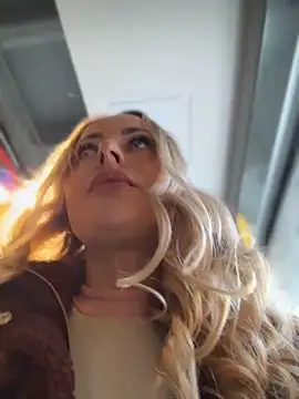 EmaSalis online show from 04-14-26, 09:37