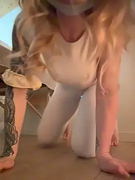 EmaSalis online show from 04-20-26, 10:40