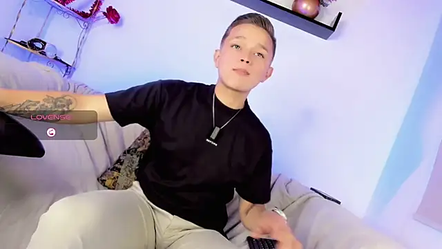 Snapshot of Tim_wolf chatting on 02-18-26, 10:06 Tim wolf online show from 02-18-26, 10:06