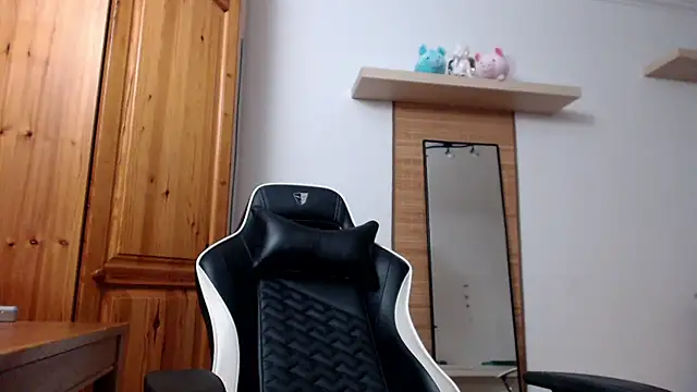 Lisakisss online show from 10-08-25, 07:33